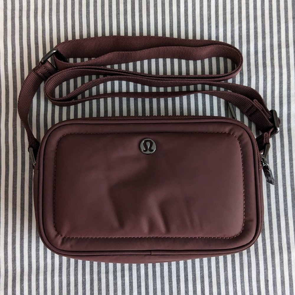 lululemon Crossbody Camera Bag 2L brown earth